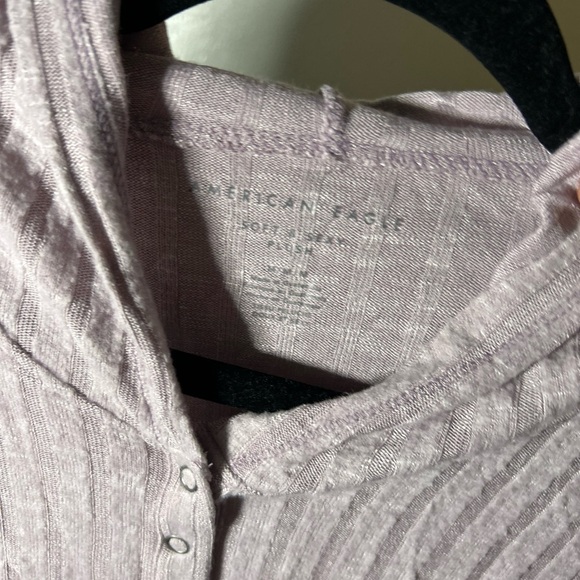 American Eagle Outfitters Mauve Long Sleeve Hooded Shirt Size M - Picture 3 of 4